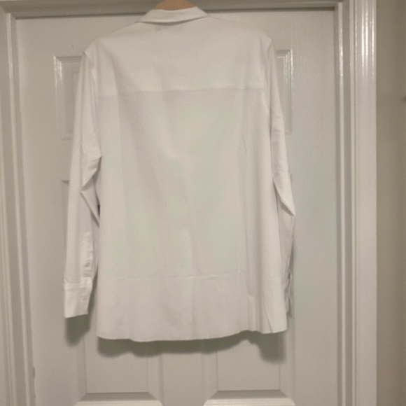 Classic white shirt - Picture 2 of 3